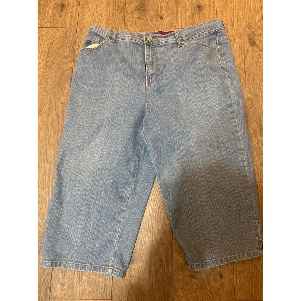 Gloria Vanderbilt Amanda Capri Jeans Light Wash Blue Denim High Rise Plus 16W
